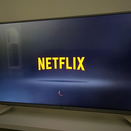 Duomo A 20 Minuti Netflix Wifi Da Juls Home Rozzano Ngoại thất bức ảnh
