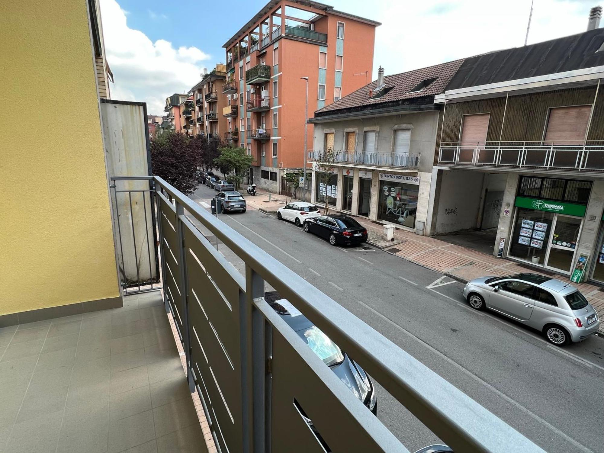 Duomo A 20 Minuti Netflix Wifi Da Juls Home Rozzano Ngoại thất bức ảnh